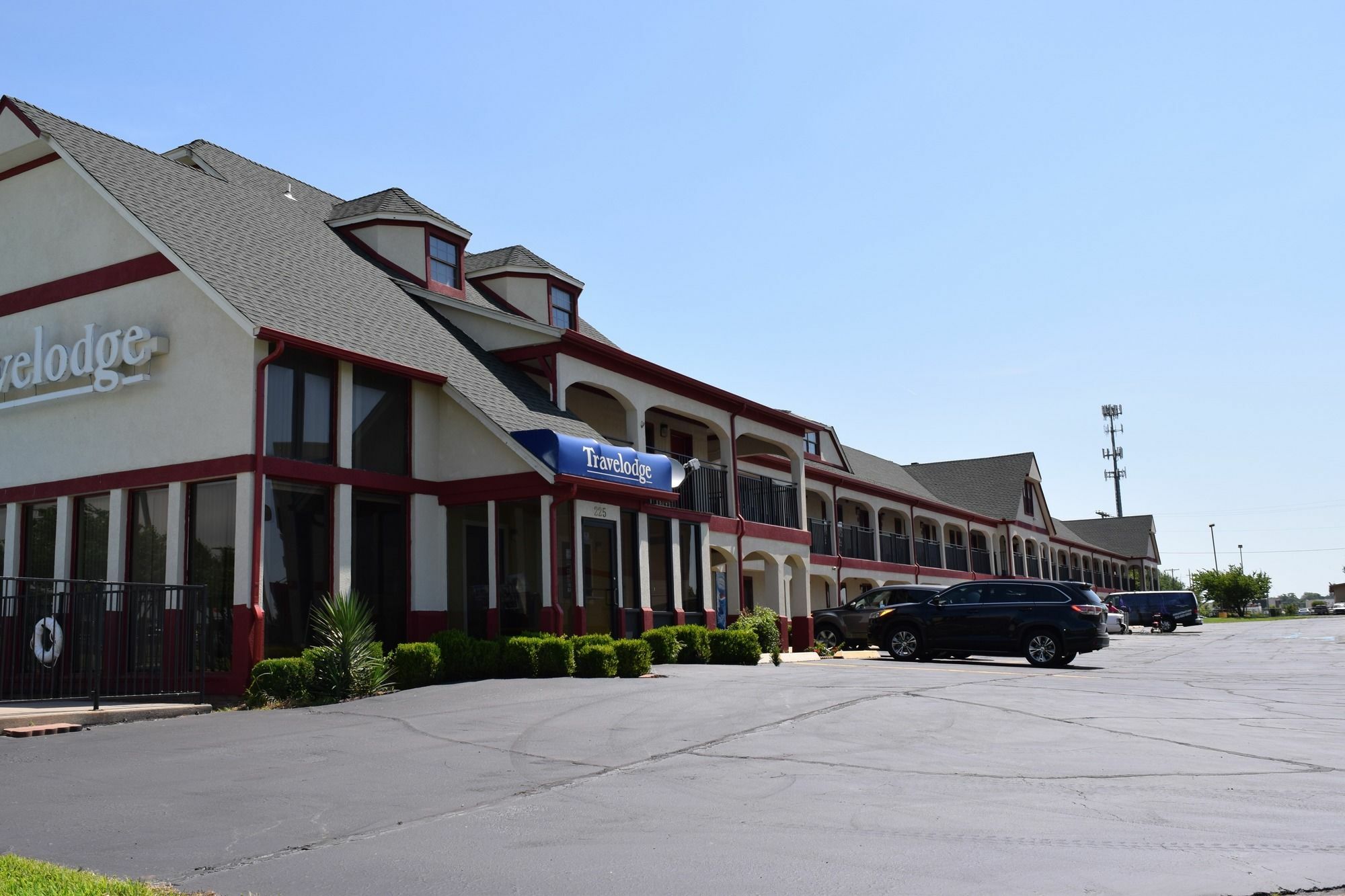 Travelodge Inn & Suites By Wyndham Norman Eksteriør billede