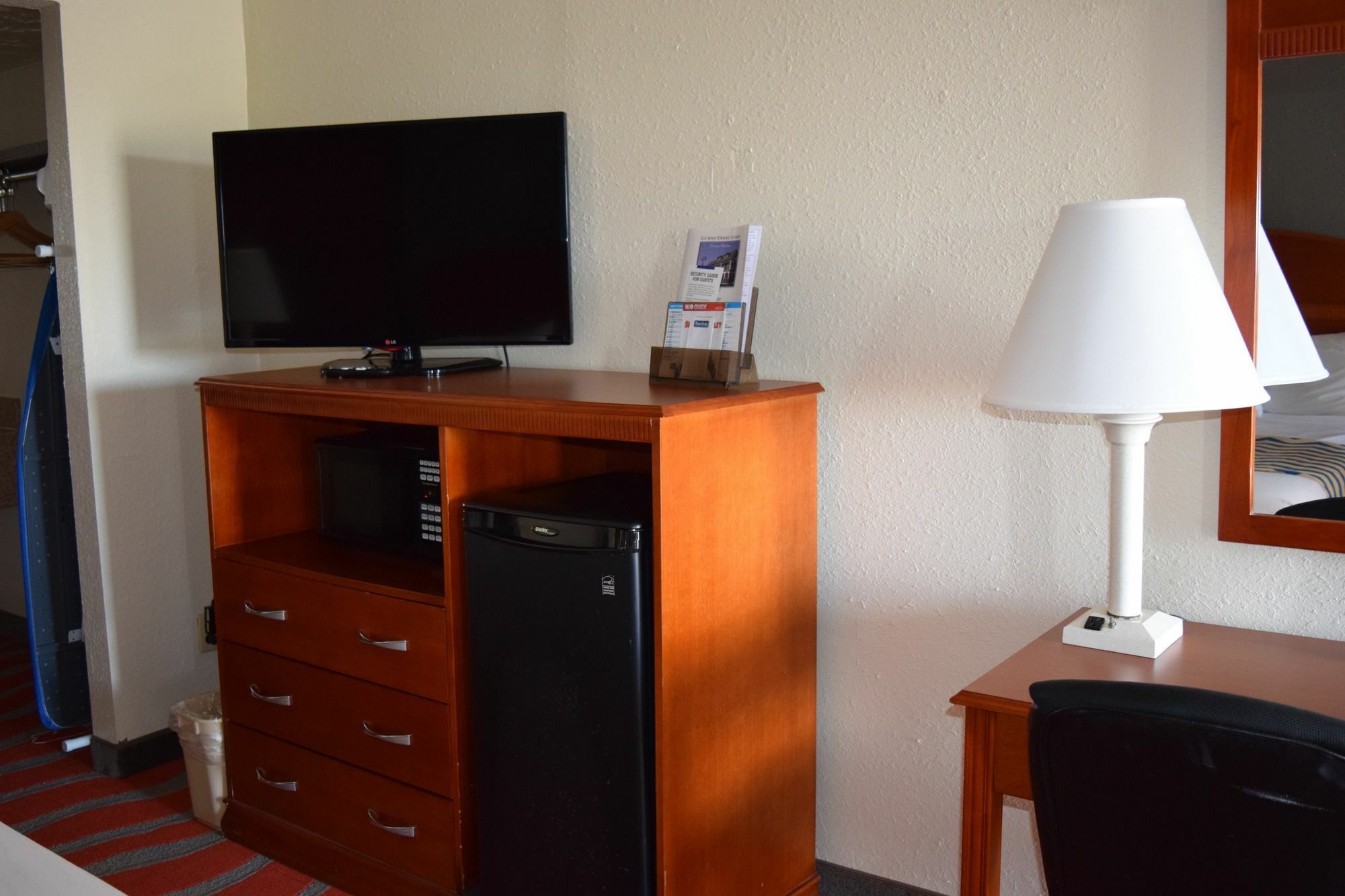 Travelodge Inn & Suites By Wyndham Norman Eksteriør billede